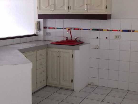 Arriendo suite para ejecutivos, Sector Monteserrin en Quito (Cantón)