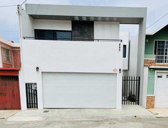 Hermosa casa en venta en Valle dorad Ensenada, B.C en Mazatlán (Municipio)