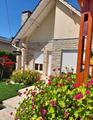 CHALET EN ALQUILER TEMPORARIO en Santa Clara del Mar (Localidad)