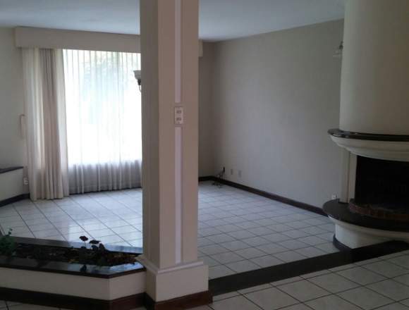 Casa en Renta y Venta en Colinas de Andalucía en Santa Catarina Pinula (Municipio)