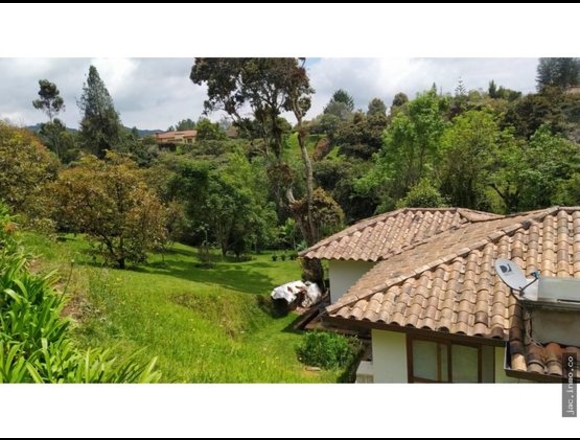 CASA CAMPESTRE En El Escobero. LOTE INDEPENDIENTE *ANTES DE PEAJE*
