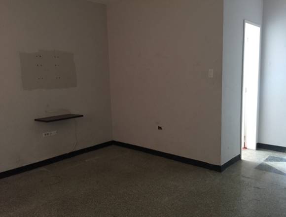 Casa de 500 m² de construcción. Los Palos Grandes en Chacao (Municipio)
