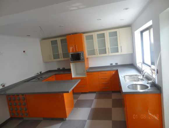 MUEBLES DE COCINA Y CLOSET A MEDIDA en Huechuraba (Comuna)