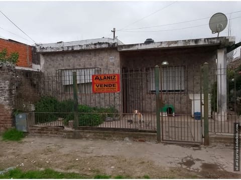 Casa en venta en merlo norte sobre asfalto
