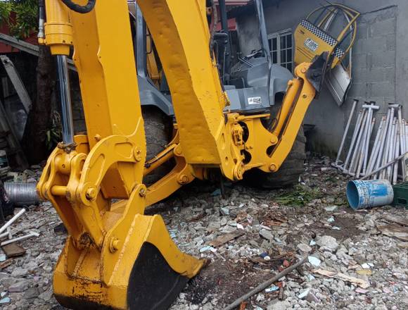 Retroexcavadora John Deere 310SG en Panamá (Distrito)
