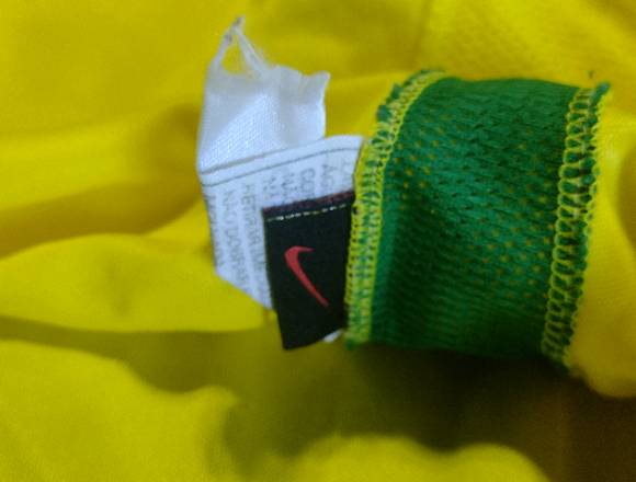 Camiseta Fútbol Brasil 2002 Orig precio c,envio en Montevideo (Localidad)
