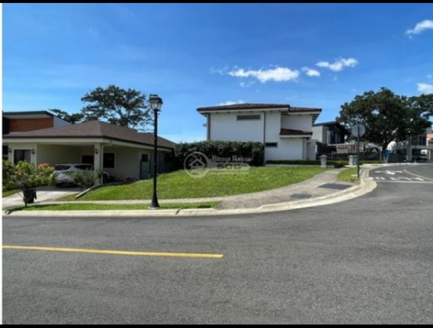 Lote en Condominio Tierras del Café Heredia #1232