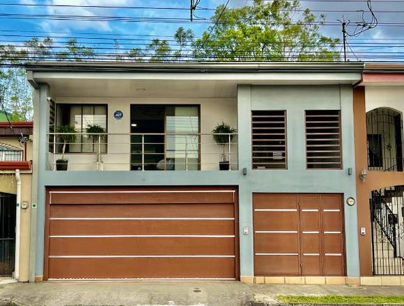 Casa en Residencial Mercedes Norte Heredia