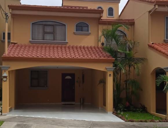 Se vende casa condominio San Pablo de Heredia