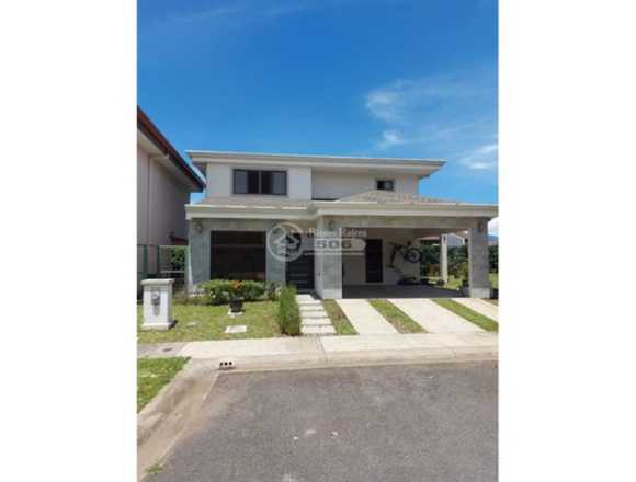 Casa Condominio Francosta Barreal de Heredia