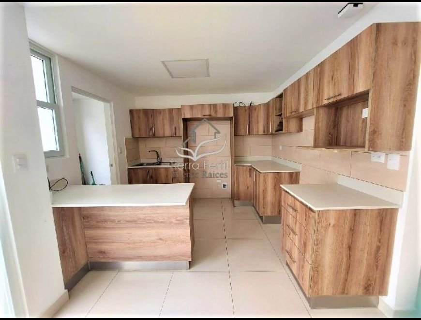 Se vende casa en Cond Quarzo, Heredia $175.000 en Heredia (Cantón)
