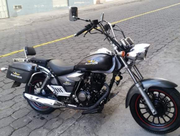Moto "Clasica" Practicamente Nueva Unico Dueño en Ambato (Cantón)