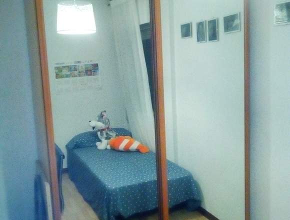 Vendo armario dos lunas de cristal correderas en Madrid (Municipio)
