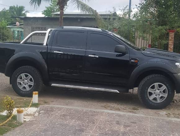 Se venden 4 autos para más información escriba en David (Distrito)