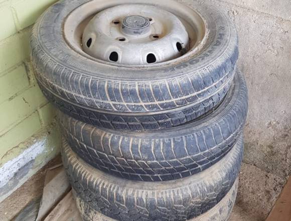 Se venden llantas para Susuki Maruti en Villa Alemana (Comuna)