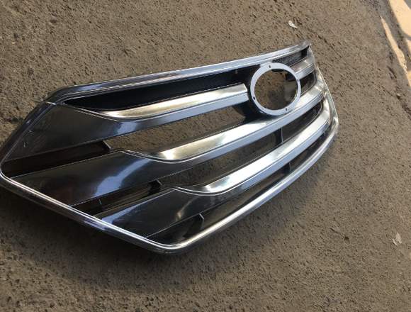 Mascara Hyundai Santa Fe original cromada en Alto Bío Bío (Comuna)