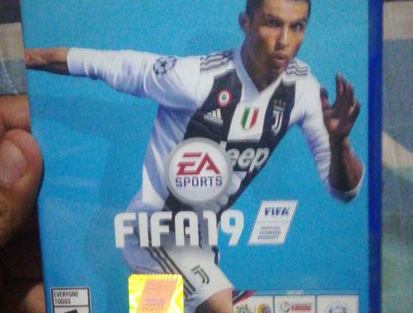 Vendo CD fifa 19 para Ps4 sellado en San Carlos (Distrito)