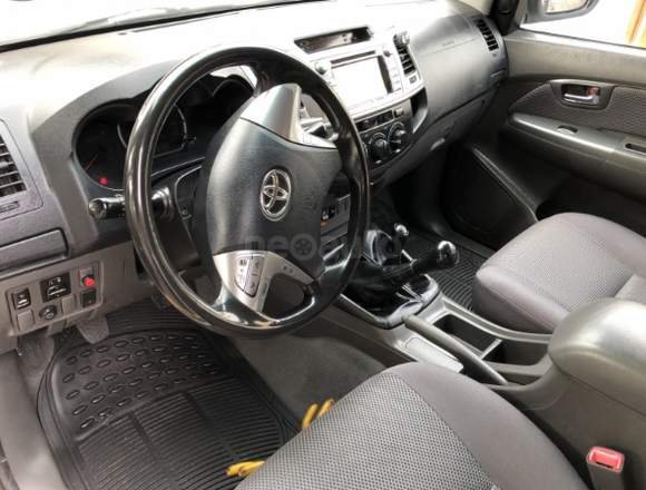 Toyota Hilux SRV 2015