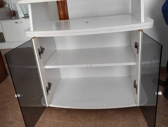 Mesa para la televisión en Torrevieja (Municipio)