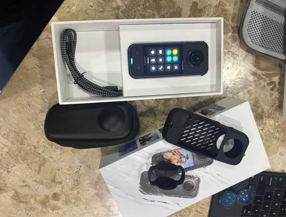 Cámara Insta360 One x3 como nueva