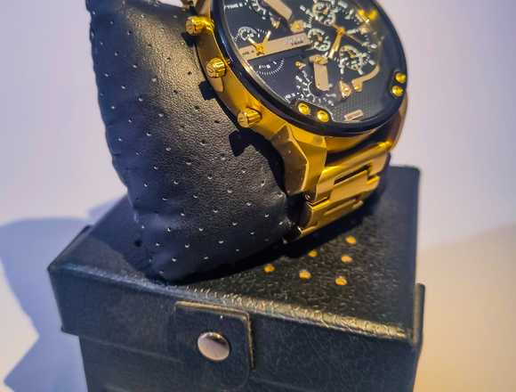 Reloj DIESEL MrDaddy 2.0 (Edición especial Dorada) en Santa Tecla (Municipio)