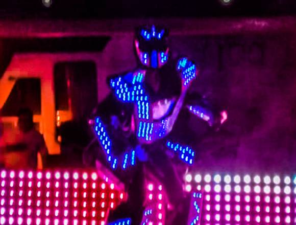 Robot Led Show / XV años, Bodas, Fiestas