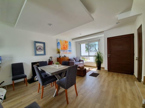 Casa en venta, en esquina plus con muebles, ZAKIA Querétaro en El Marqués (Municipio)