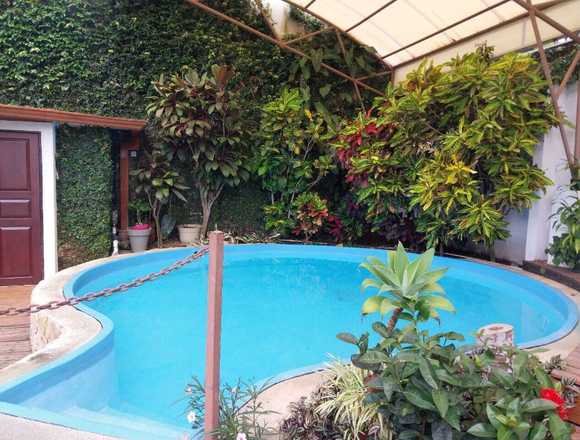 Casa con piscina San Rafael Escazú en Escazú (Cantón)