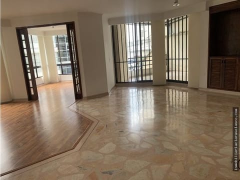 SE ARRIENDA APARTAMENTO EN LA CASTELLANA