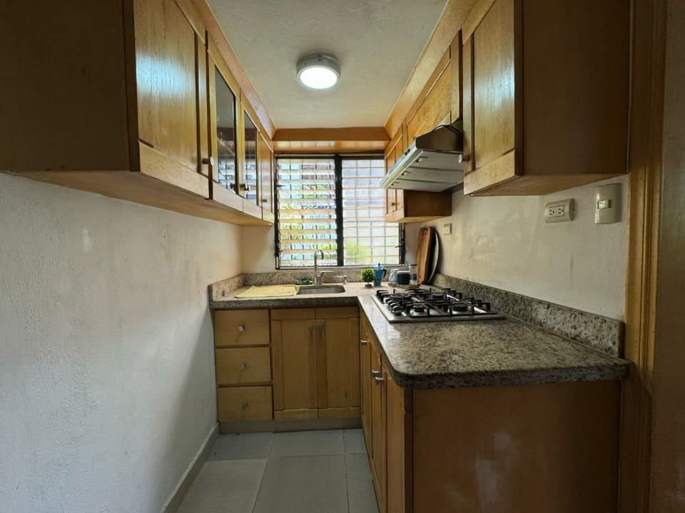 VENDO CASA MAS APARTAMENTO EN ALTO DE ARROYO HONDO en Santo Domingo Oeste (Municipio)