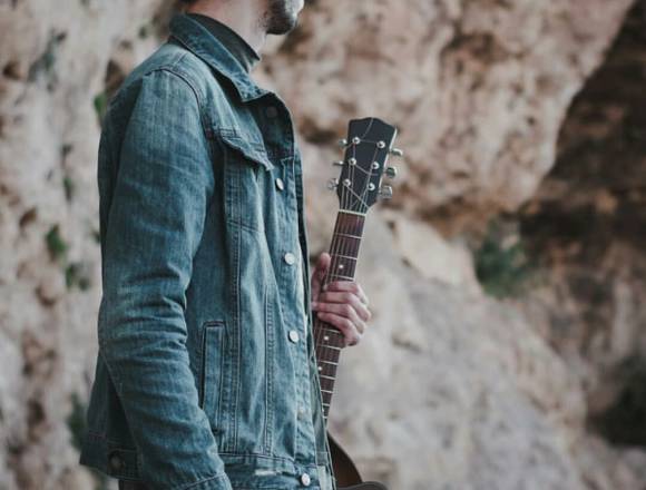 Clases de guitarra y ukelele en Palma del Río (Municipio)
