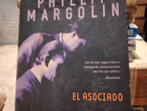 Diferentes títulos de libros en Montevideo (Localidad)