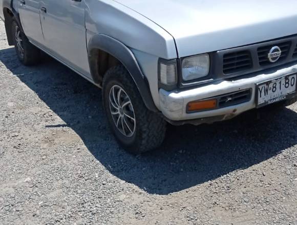 Nissan d21 doble cabina 2007 en Valparaíso (Comuna)