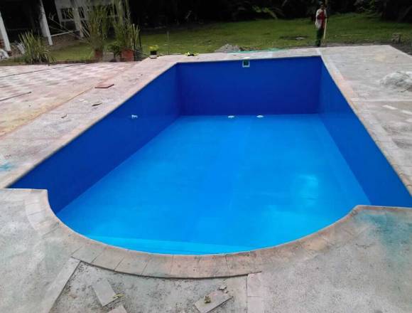 FABRICAMOS PISCINAS EN FIBRA DE VIDRIO