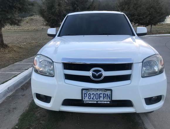 FINANCIADA Y EN VENTA MAZDA B-50 NUEVA en Girardot (Municipio)