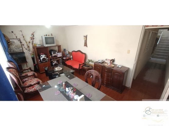 CASA EN VENTA EN LA FLORIDA - ENGATIVA