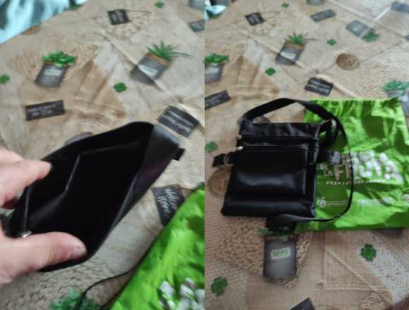 BOLSO TIPO BANDOLERA 5 €