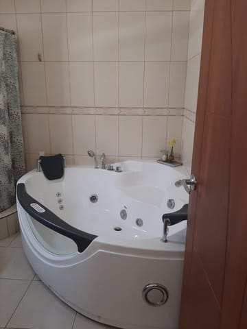 Hermosa y acogedora casa en venta San Juan de Cumbayá en Quito (Cantón)