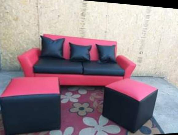 Sofa color rojo y negro en Santiago (Comuna)