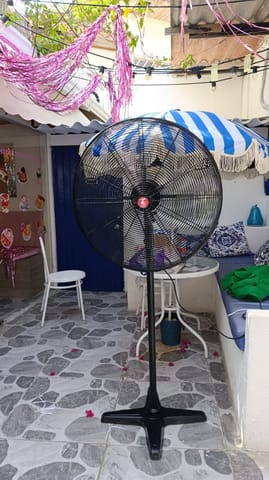 Ventilador industrial y aspersor para eventos