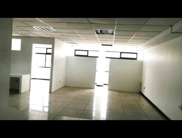 Renta de oficina en Zona 9 Edificio El Cortez en Ciudad de Guatemala (Municipio)