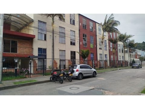 SE VENDE EXCELENTE APARTAMENTO DUPLEX ALTILLOS SUITE SUBA LA CAMPIÑA