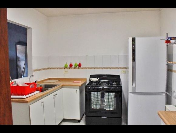 VENDO CASA ALTOS DE LAS PRADERAS, SAN ANTONIO -YSG en San Miguelito (Distrito)