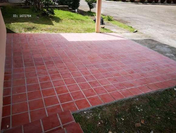 Vendo casa en brisas del golf de 303mt2 en San Miguelito (Distrito)