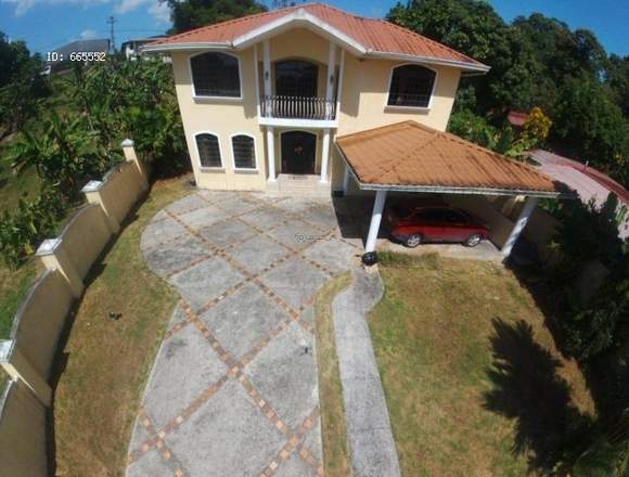 HERMOSA CASA EN VILLA ZAITA mts 706 en San Miguelito (Distrito)