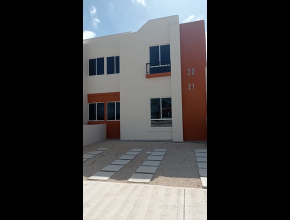 Casa duplex en privadas lak'in