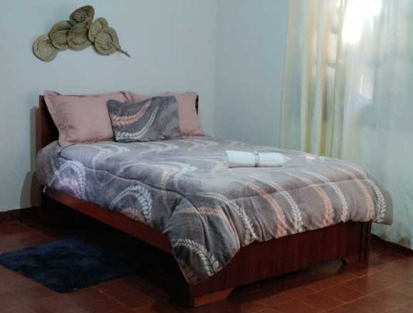 Alquiler de casa en el centro de Carmen del Paraná en Carmen del Parana (Distrito)