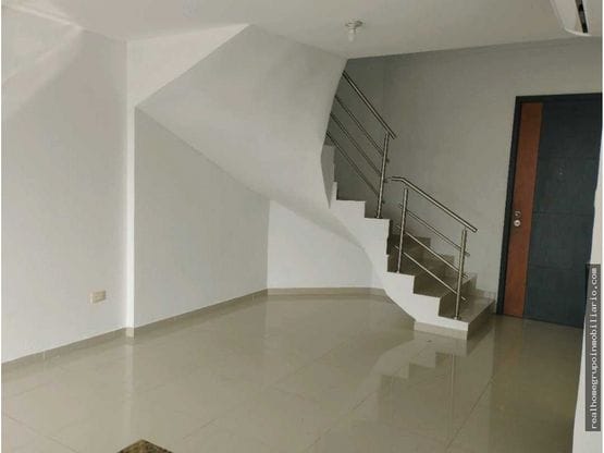 APARTAESTUDIO EN VILLA SANTOS EXCELENTE VISTA, DUPLEX