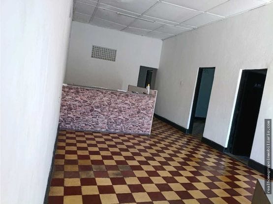 CASA COMERCIAL O RESIDENCIAL SOBRE LA MURILLO CON 21.