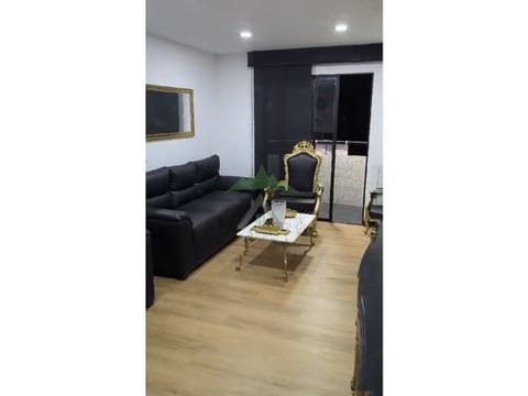 Vendo apto en Medellín, sector Laureles
